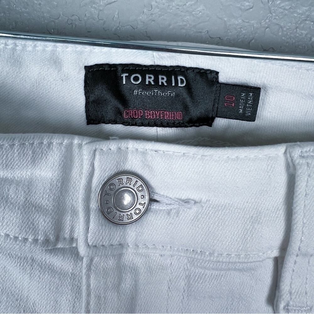 Torrid Crop Boyfriend Straight Vintage Stretch Mid-Rise Jean Optic White 10 EUC - Picture 6 of 9